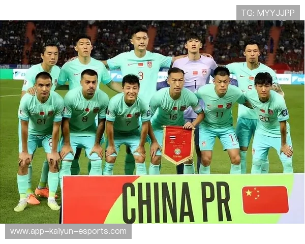 足球巨星引领胜利之路 强力表现助球队实现辉煌逆袭