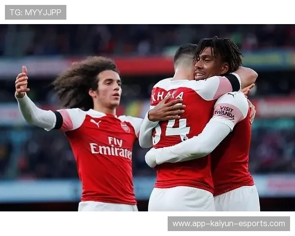 足球比赛球星格局解析与未来发展趋势的全面探讨